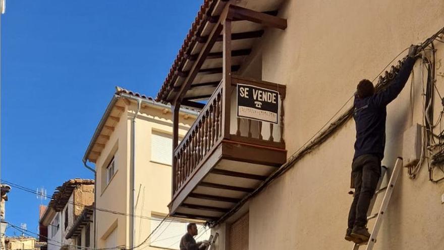 Wifi gratis en la València despoblada: Casas Bajas se conecta a internet