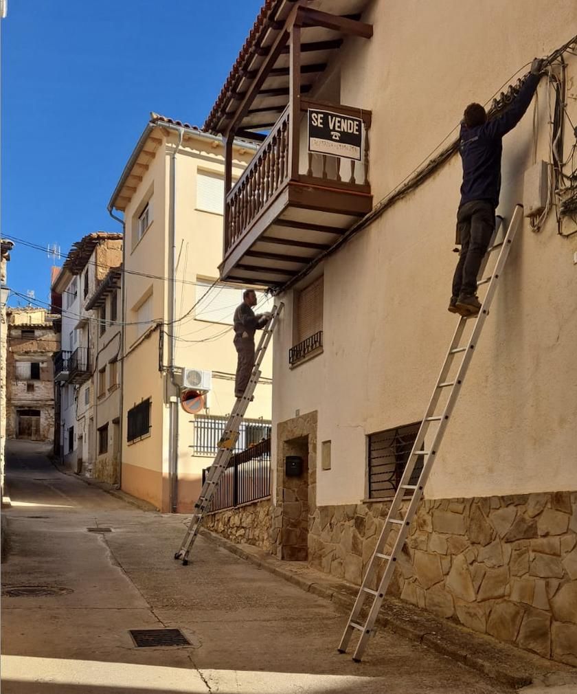 Instalación de la red wifi en Casas Bajas.