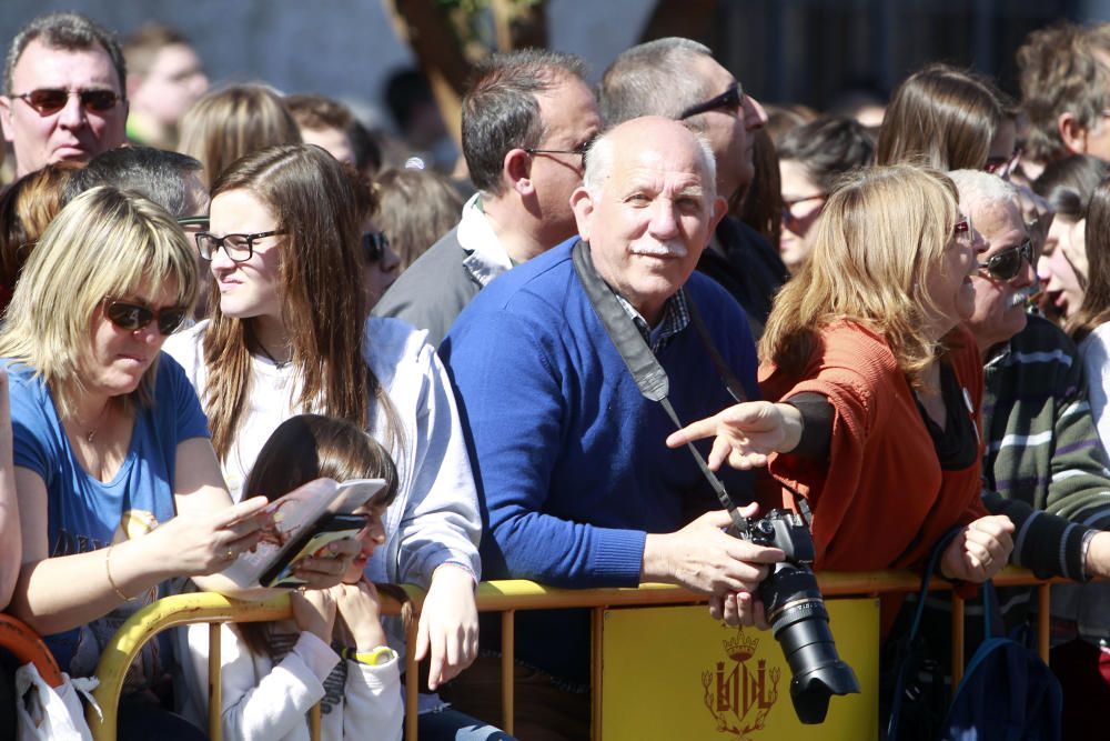 Búscate en la mascletà del 12 de marzo