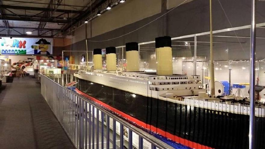 Muelle Uno recibe a la exposición LEGO más grande de Europa.