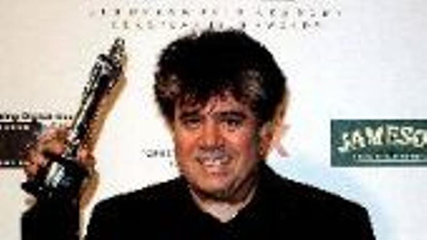 Almodóvar arrasa en los Premios Europeos del Cine