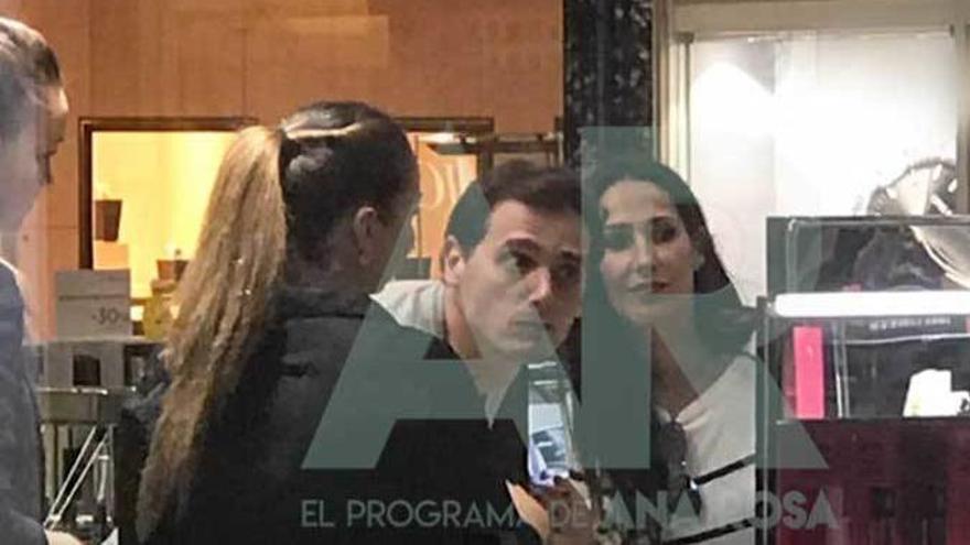 Surten a la llum les primeres imatges de Malú i Albert Rivera junts