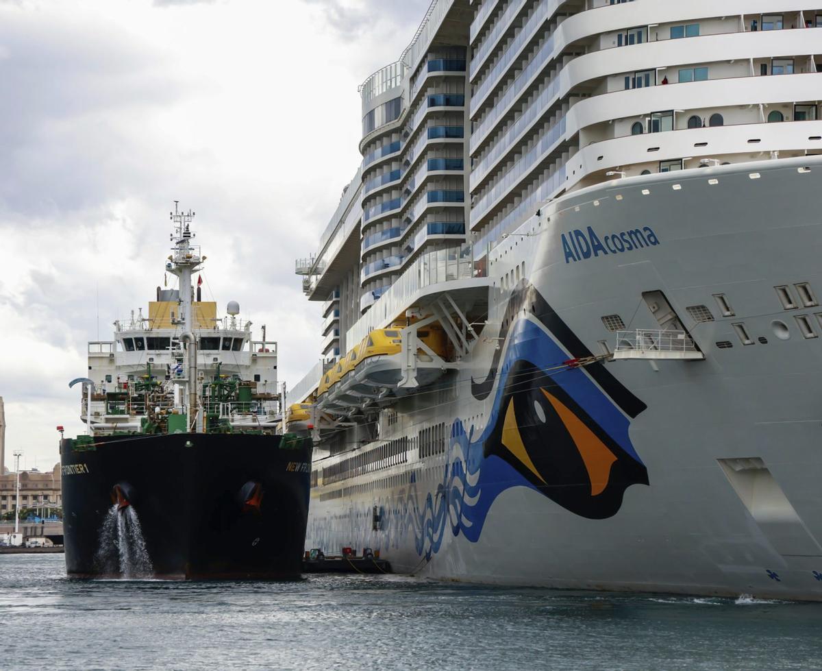 Suministro de GNL al crucero AIDAcosma, el pasado 17 de marzo.
