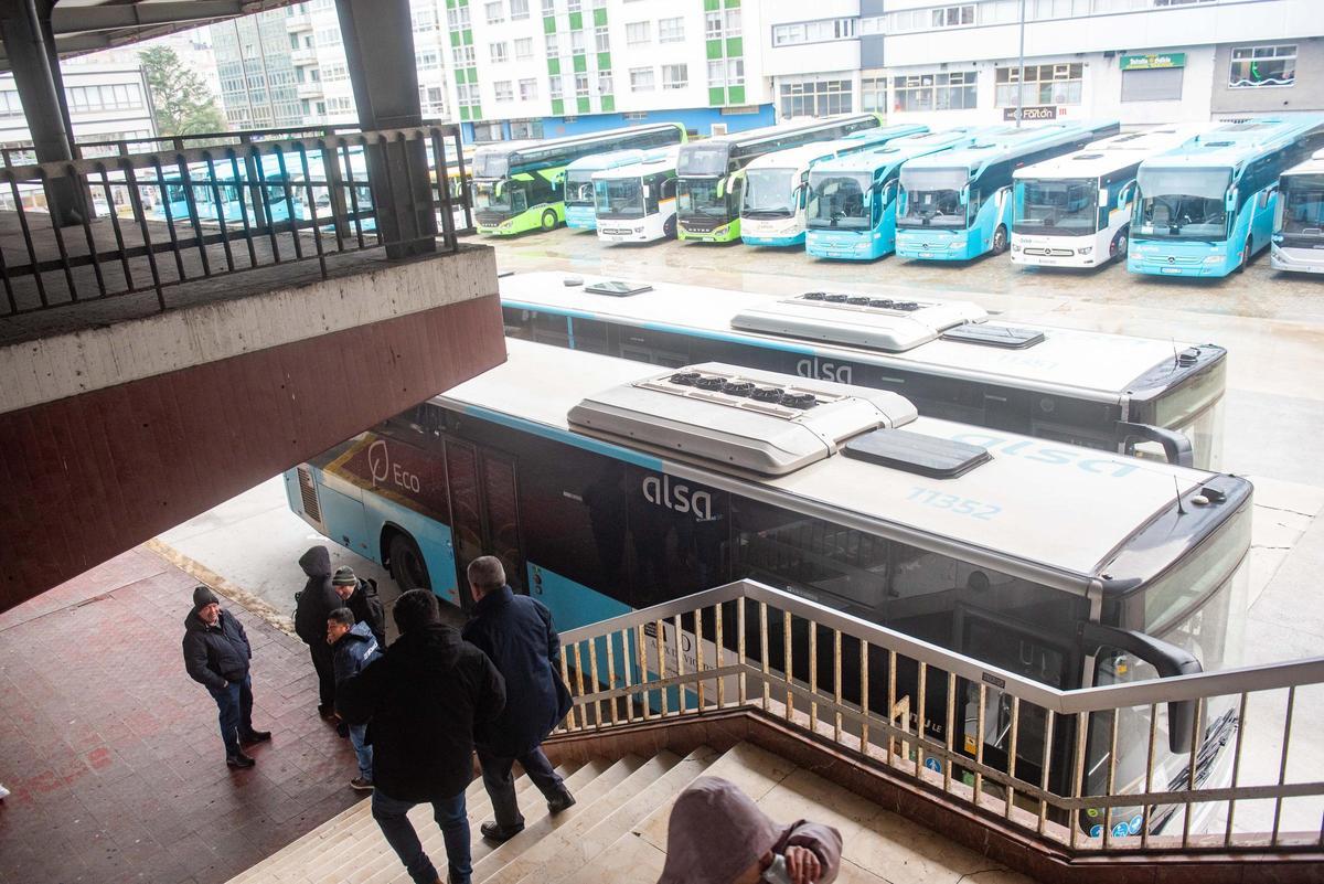 Huelga del transporte interurbano: otro día con los buses parados en la estación de A Coruña