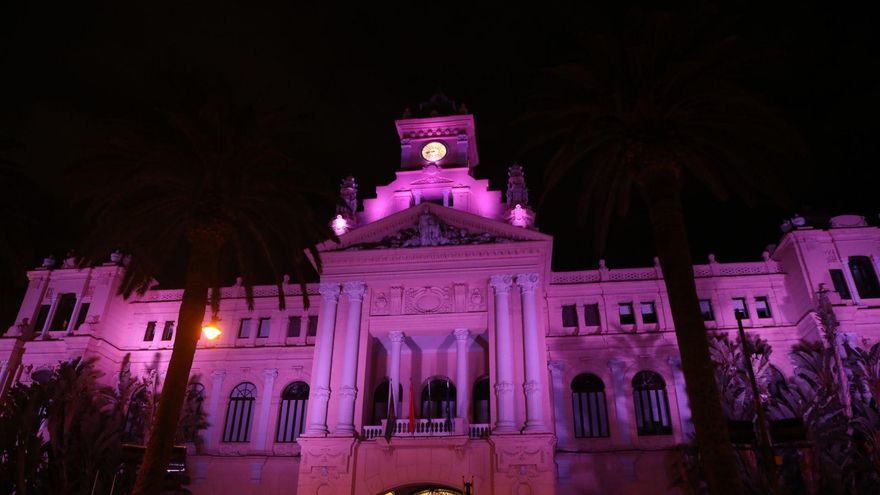 Málaga no apagará sus monumentos: &quot;Supone un ahorro pequeño y no hay obligación&quot;