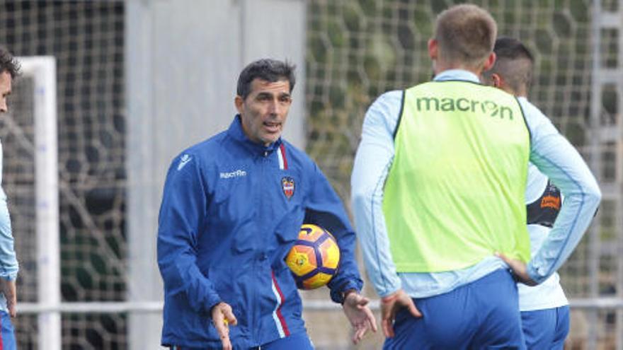 Muñiz, en el entrenamiento de recuperación de esta mañana