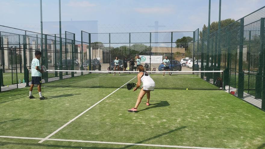 Torneig benèfic a les renovades pistes de pàdel de Figueres