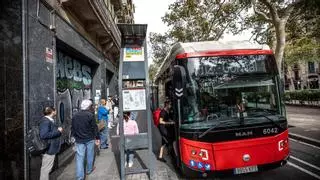 TMB informa: Esta línea de autobús de Barcelona se divide en dos
