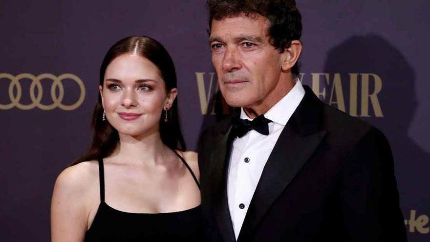 La hija de Antonio Banderas acapara todas las miradas en un homenaje a su padre