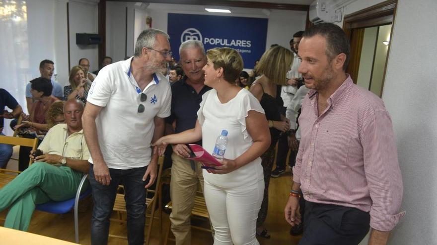 La reunión se celebró en la sede del PP en Cartagena.