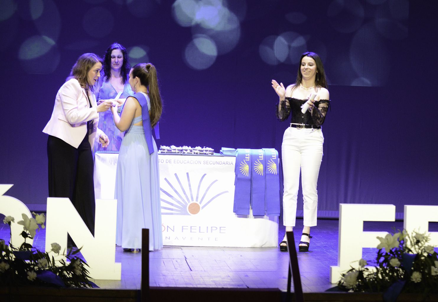 Graduación de bachilleres y alumnos de FP y Ciclos Formativos del IES León Felipe