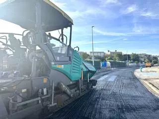 Cortes de tráfico en la avenida Reina Sofía de Mérida por trabajos de asfaltado
