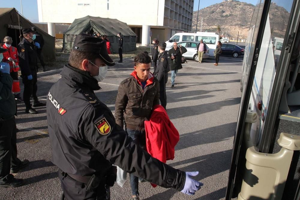 Oleada de pateras en la Región.