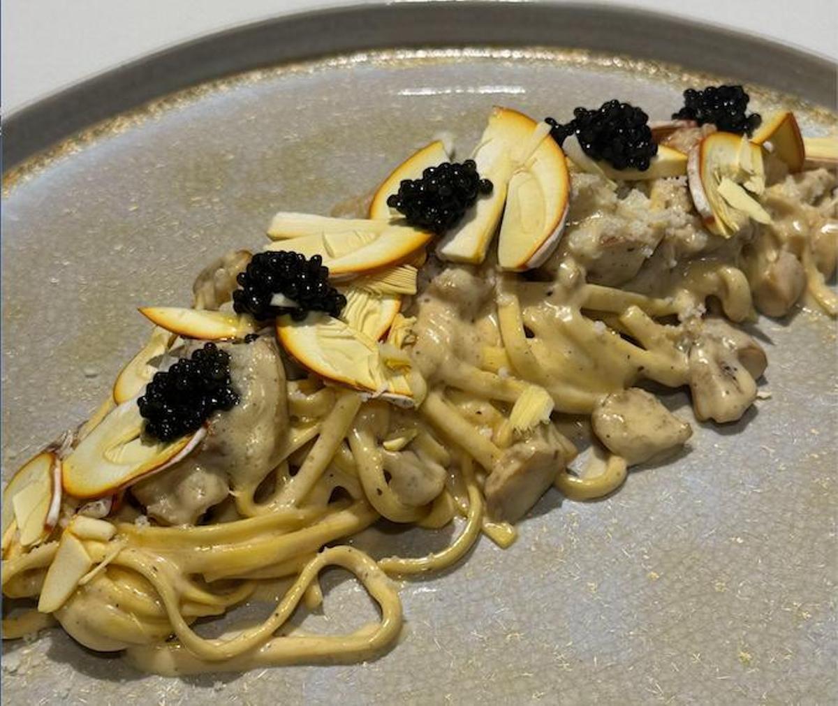 Pasta con setas de temporada.