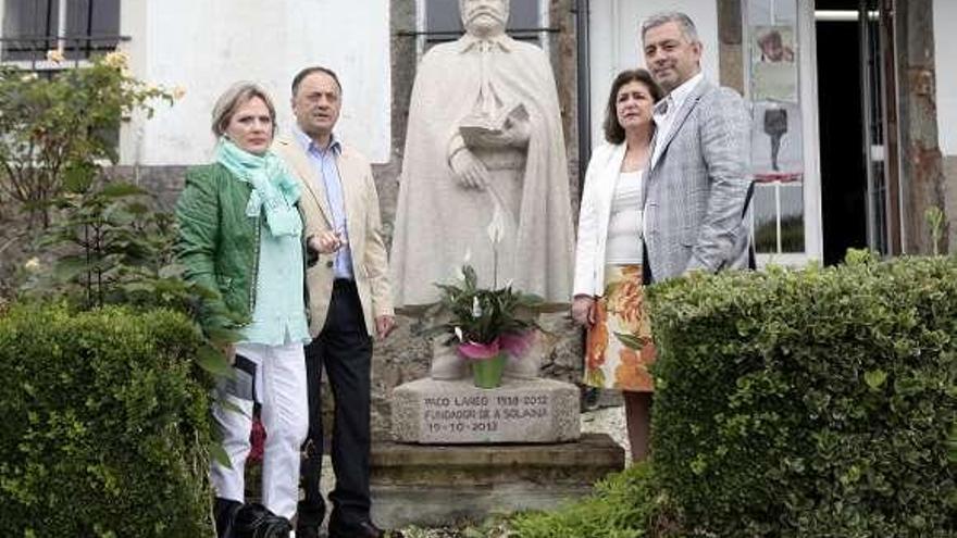 Álvarez, Otero, Lareo y García, en la ofrenda a Paco Lareo.