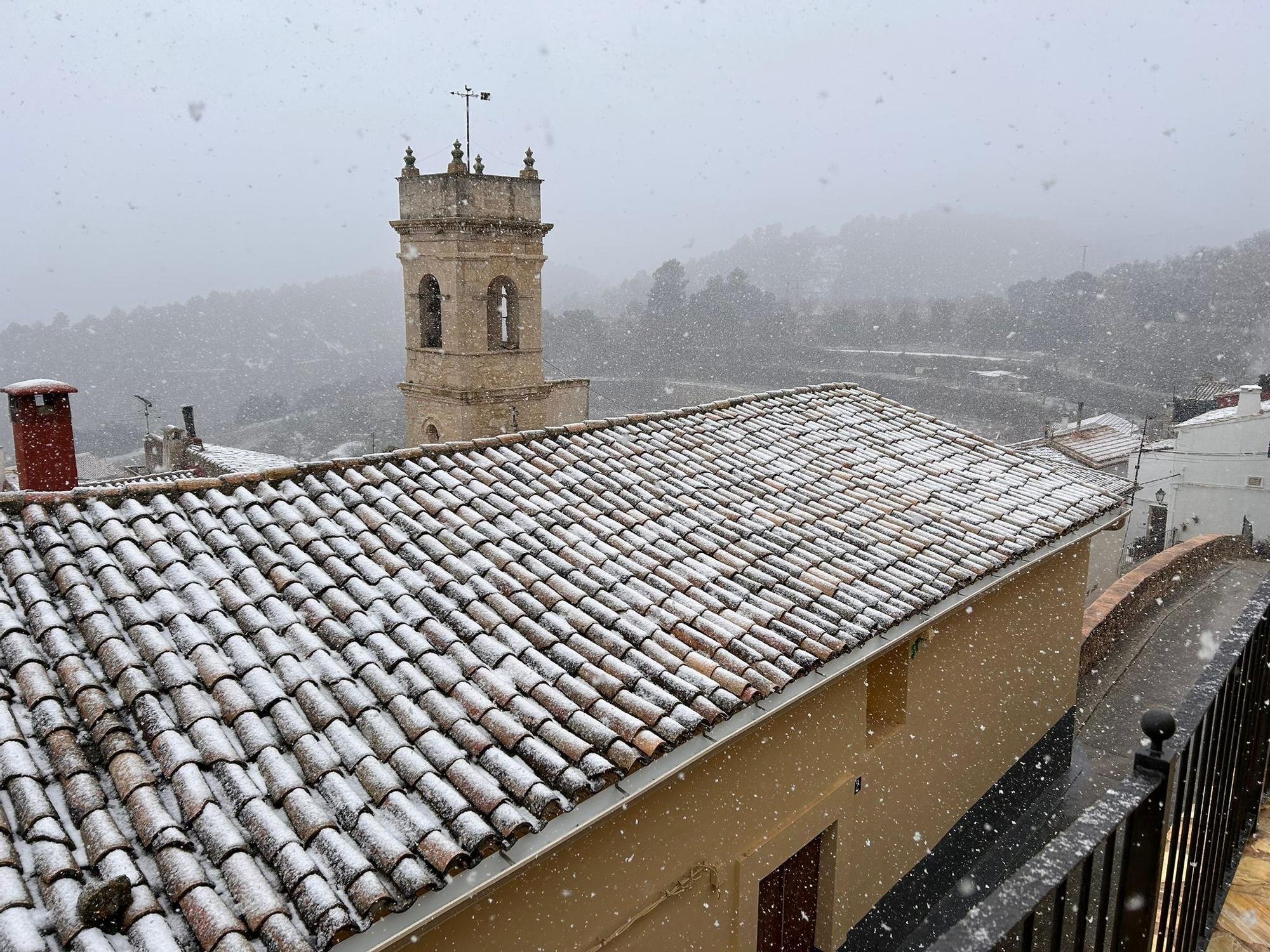 Nieva en Tollos, en la comarca alicantina del Comtat