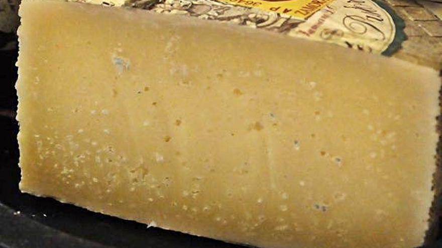 Una porción de queso elaborado en Zamora.