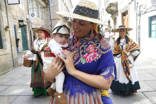 O Día do Traxe Galego en Santiago, en imaxes