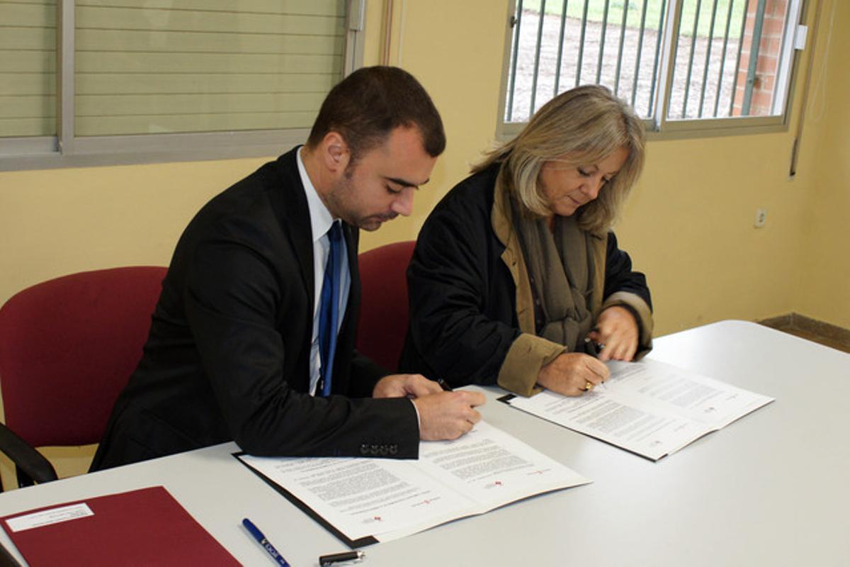 Terrassa i Sant Quirze firmen un conveni per millorar junts el barri de les Fonts.