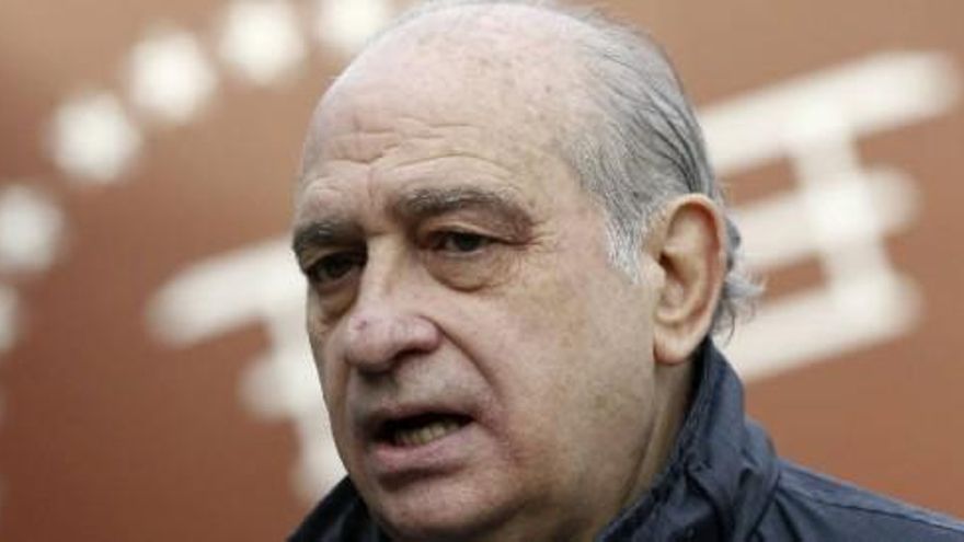 Fernández Díaz anuncia que 91.700 agentes velarán durante las elecciones