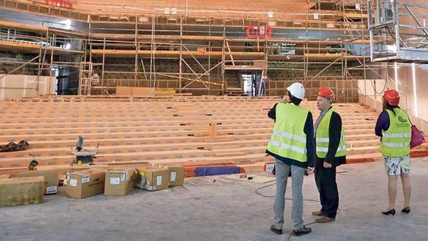 Imagen del auditorio principal del Palacio de Congresos visto desde el escenario.