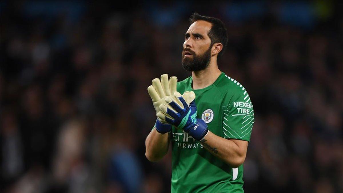 Claudio Bravo lucirá de verde... y blanco