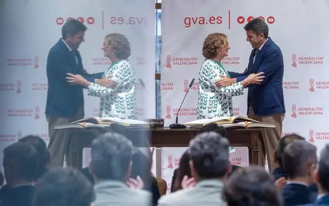 Agustina Esteve toma posesión como nueva delegada del Consell en Alicante arropada por el presidente Carlos Mazón