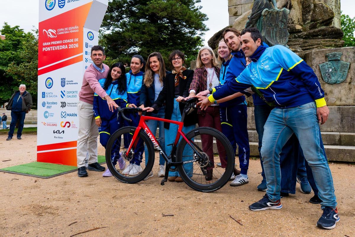 La presentación del certamen en la plaza de España.