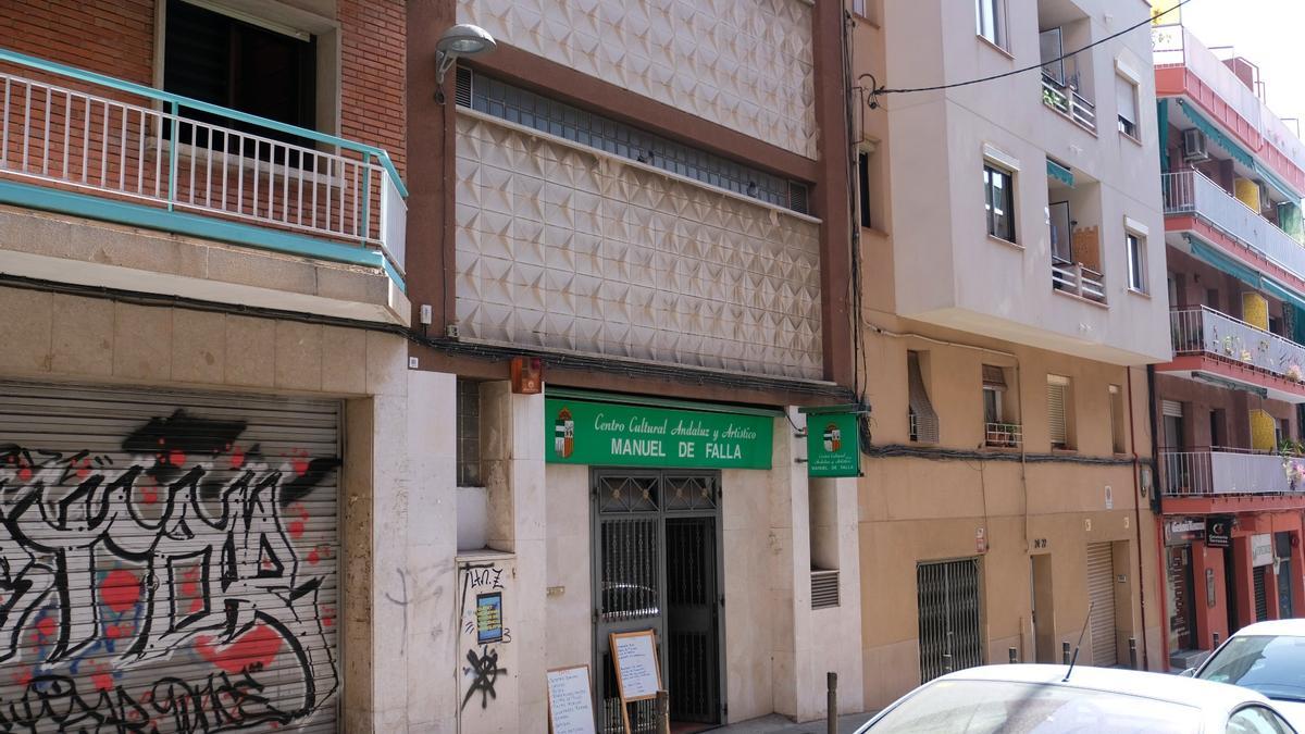 Sede del Centro Cultural Andaluz y Artístico Manuel de Falla, que pasará a ser un centro de salud mental en Nou Barris