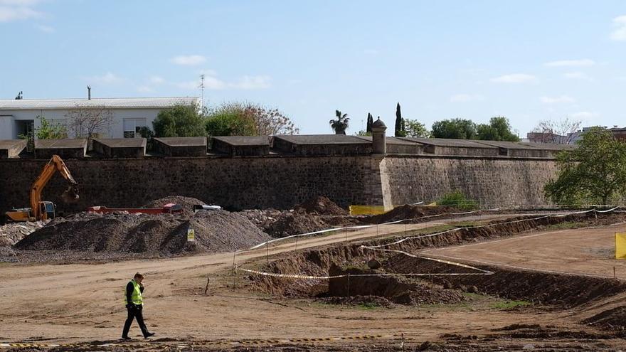 Patrimonio decidirá qué hacer con el revellín del Corredor Verde de Badajoz