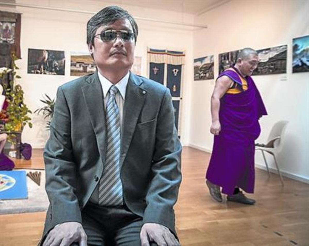 L’advocat xinès Chen Guangcheng, a la seu de la Fundació Casa del Tibet, ahir a Barcelona.