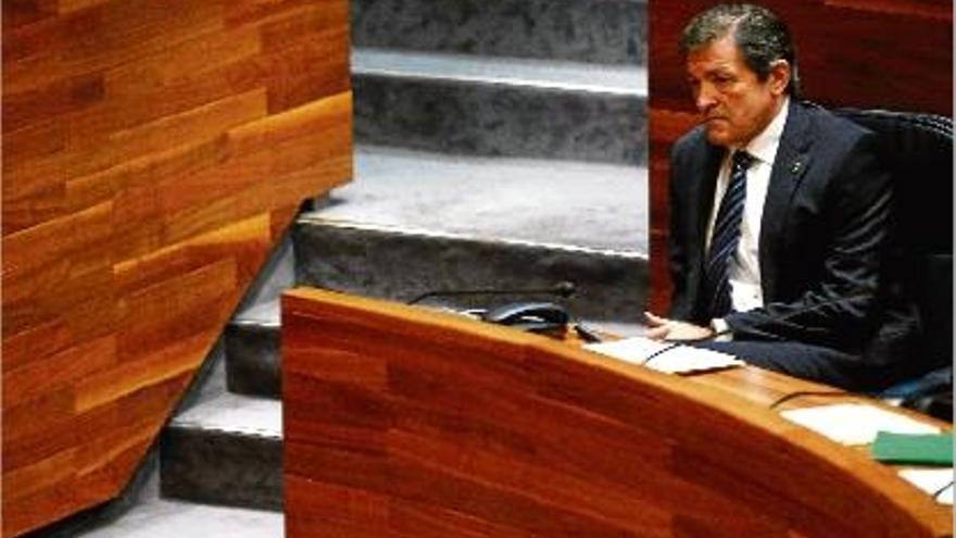 Javier Fernández va trucar a Rajoy per aclarir les &quot;declaracions creuades&quot; de diversos líders del PP.