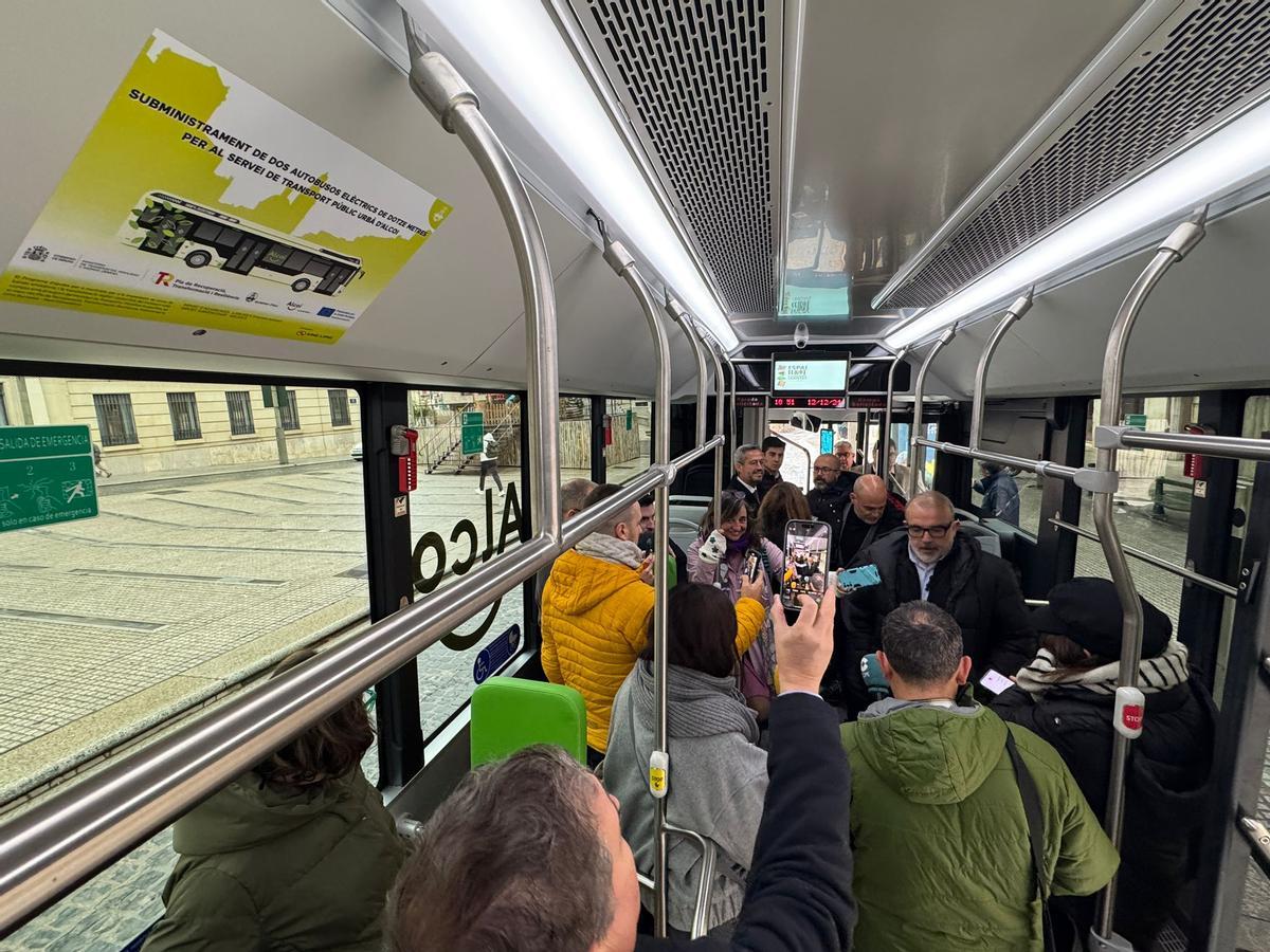 Interior de uno de los nuevos autobuses