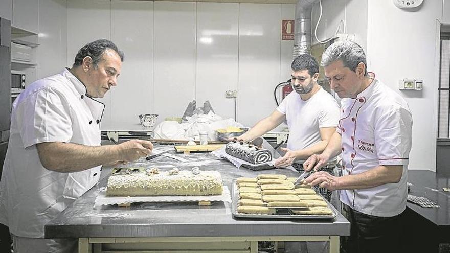 Pollos, pasteles y barras de pan por los que vale la pena esperar