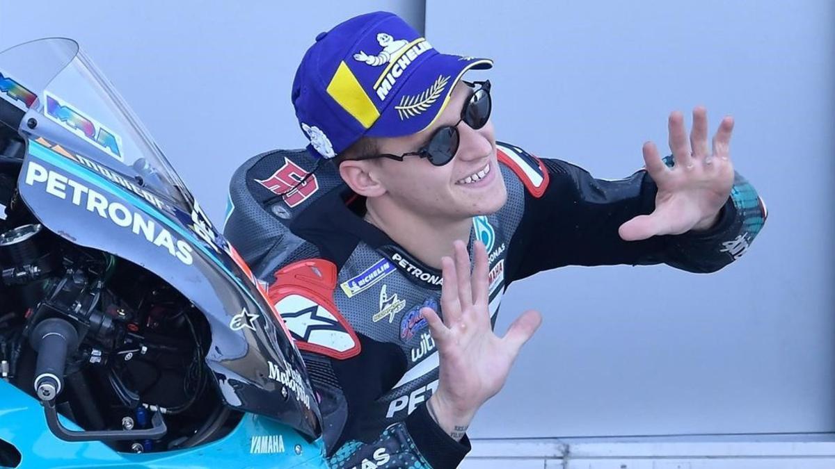 El francés Fabio Quartararo (Yamaha) celebra, hoy, en Aragón, su cuarta 'pole' de la temporada.