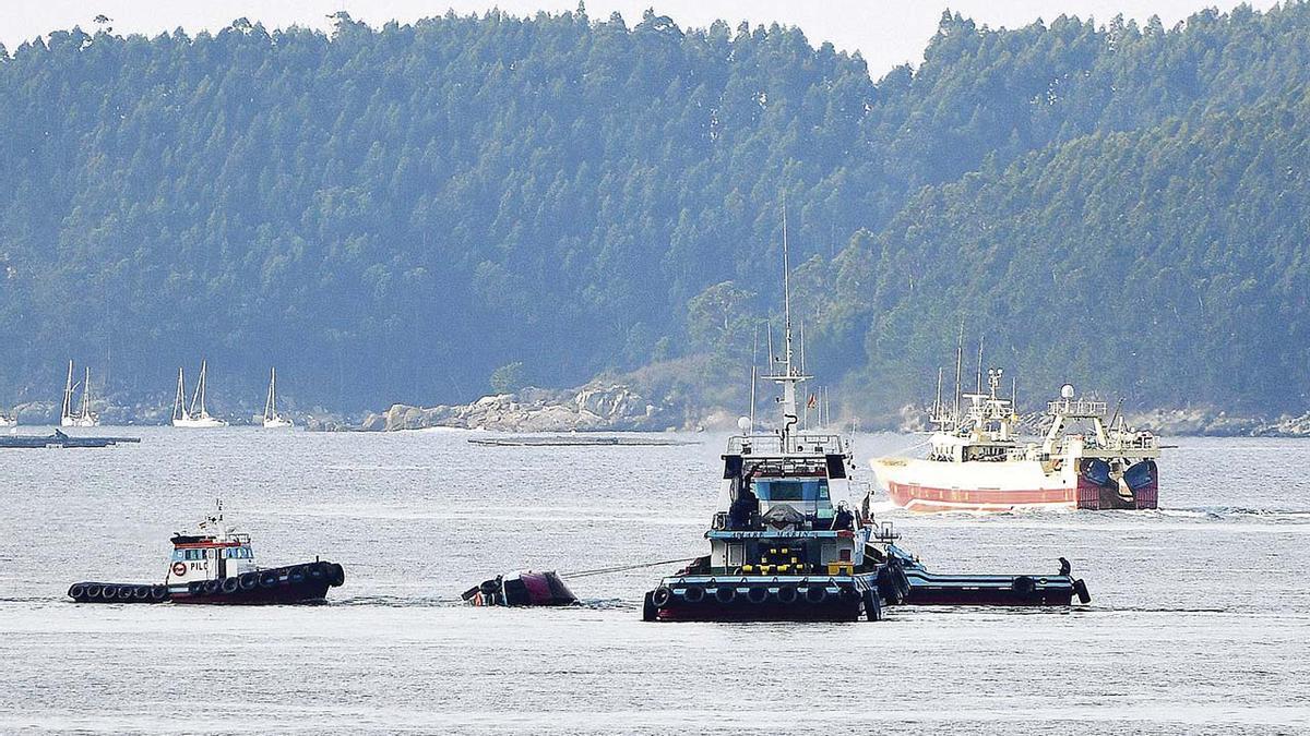 Hundimiento del remolcador en aguas de la ría