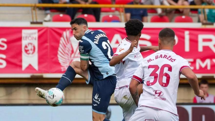 Los enemigos se alían con el Córdoba CF: el más beneficiado por los goles en propia puerta de sus rivales en el fútbol profesional