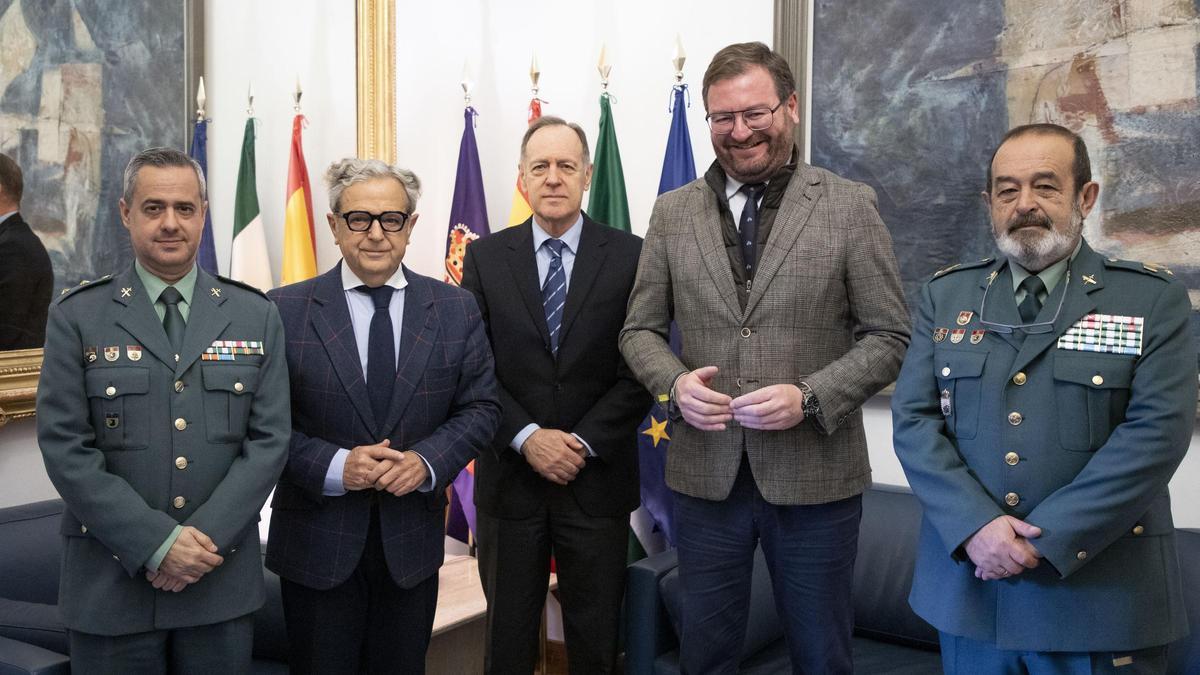 La Diputación de Córdoba y la Fundación de la Guardia Civil firman un convenio para llevar la ciberseguridad a las empresas.