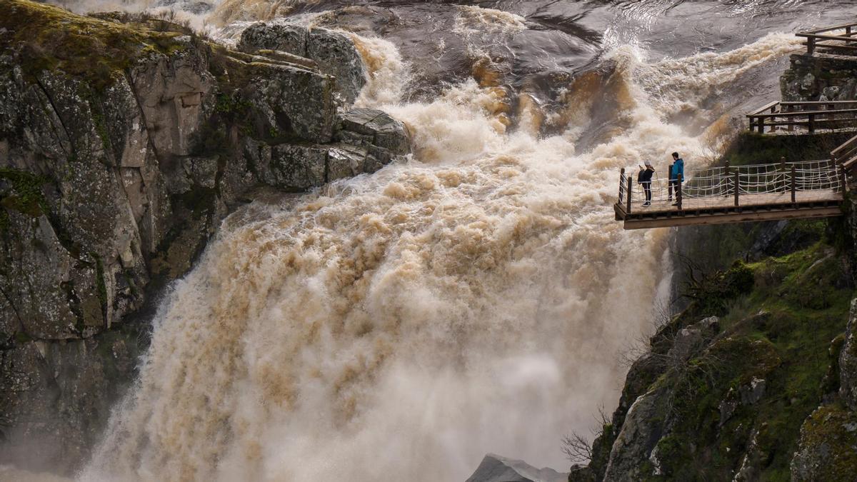 La desconocida ruta de senderismo con una cascada de más de 50 metros de altura