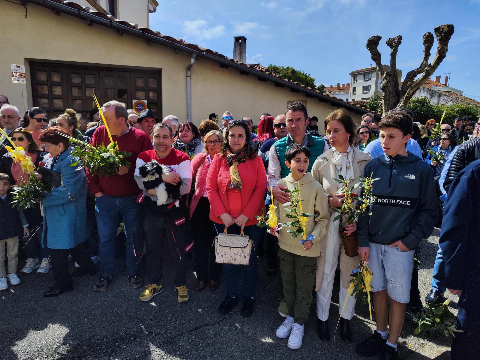 Villaviciosa vibra en Semana Santa con un domingo de Ramos multitudinario