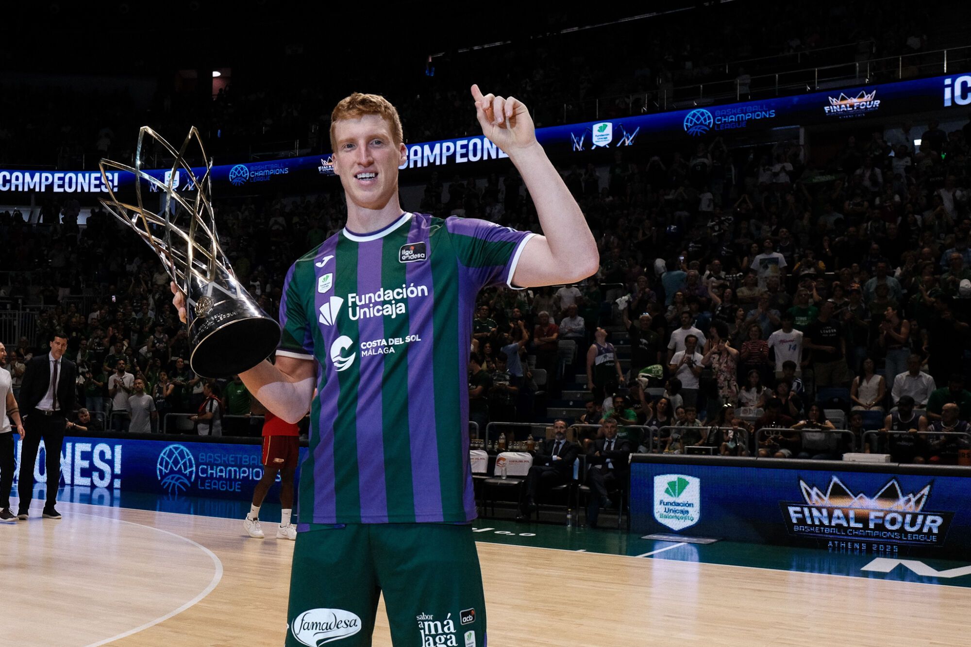 Imágenes de la celebración del título de la BCL en el Carpena
