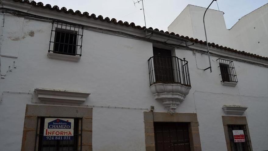 El consistorio aprueba la compra de una vivienda en la calle Carrera