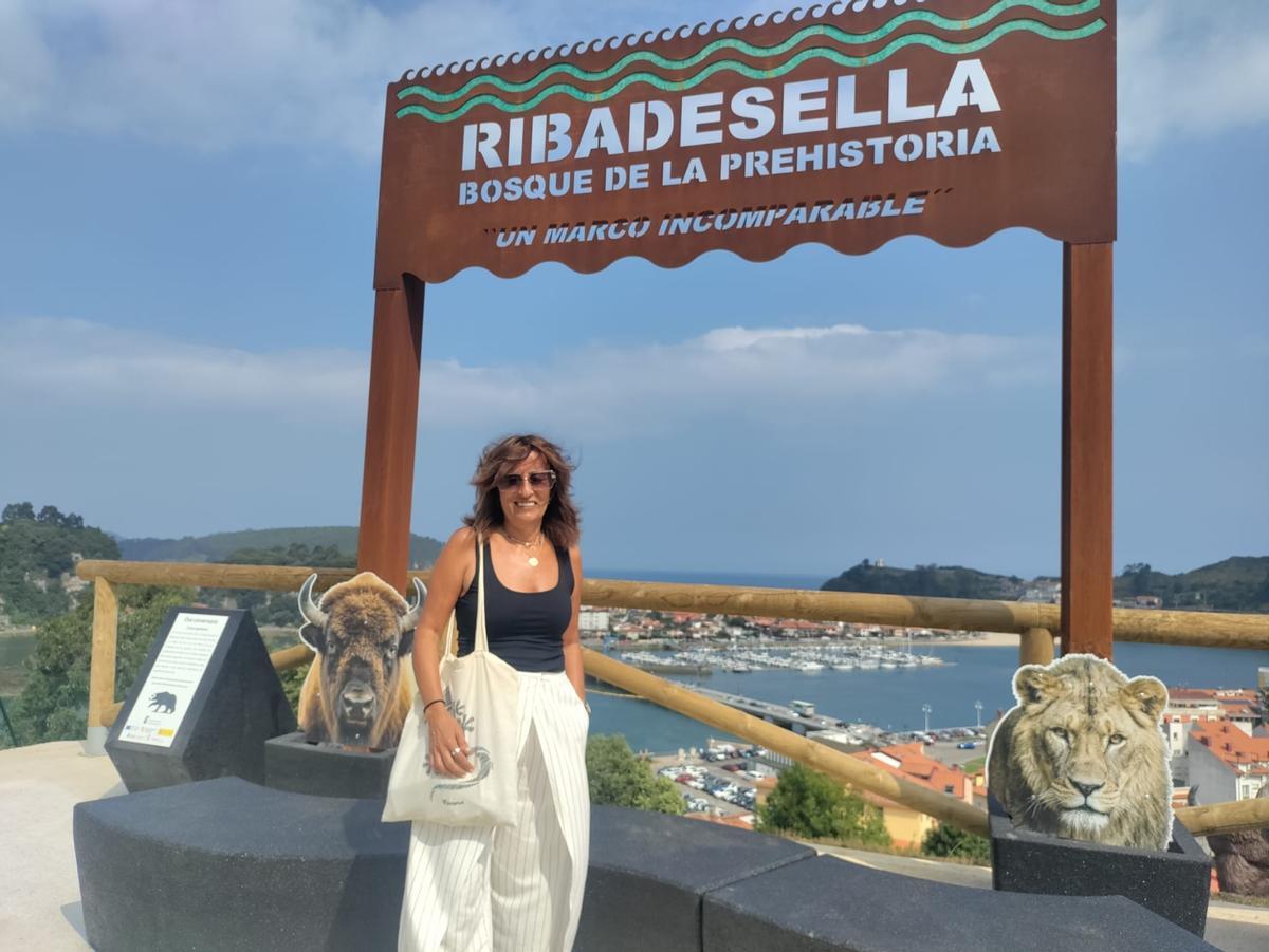 Ribadesella ya tiene su bosque de la Prehistoria Ribadesella ya tiene su bosque de la Prehistoria