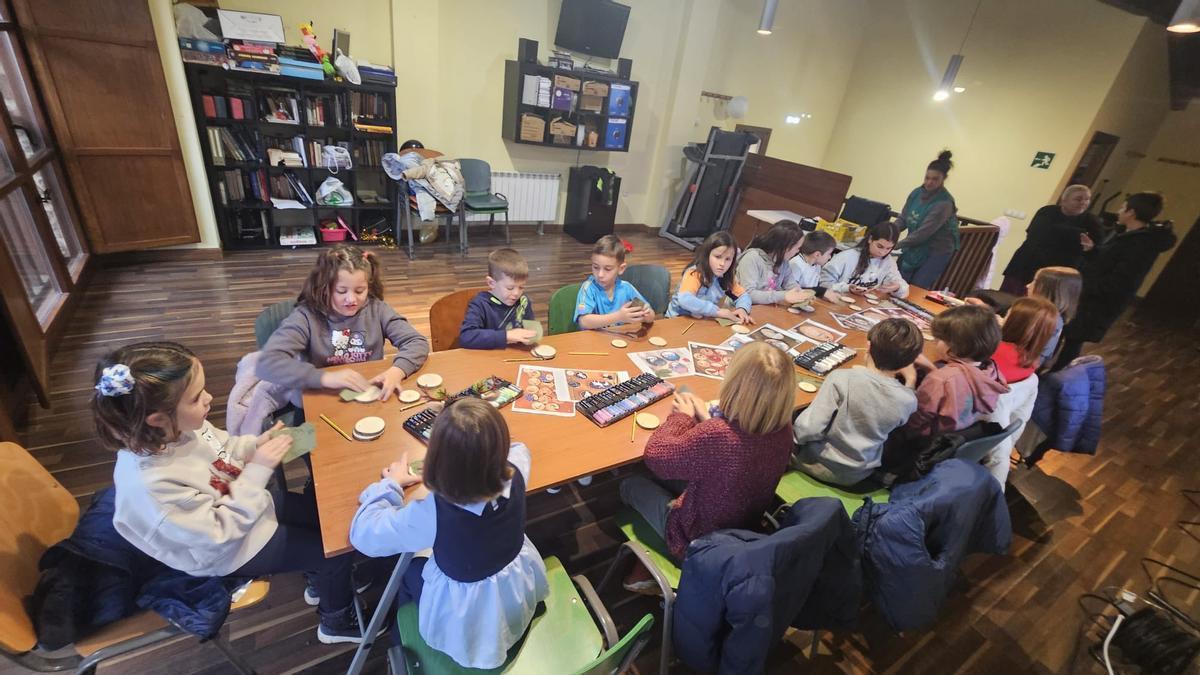Taller infantil en Tolivia, estas Navidades.