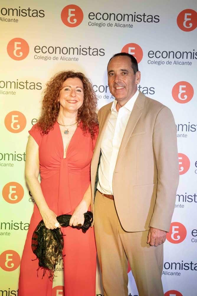 Los Economistas de Alicante celebran su cena anual en honor a su patrón