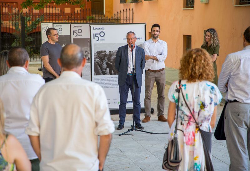 Inauguración de la exposición del 150 aniversario de Levante-EMV en Requena