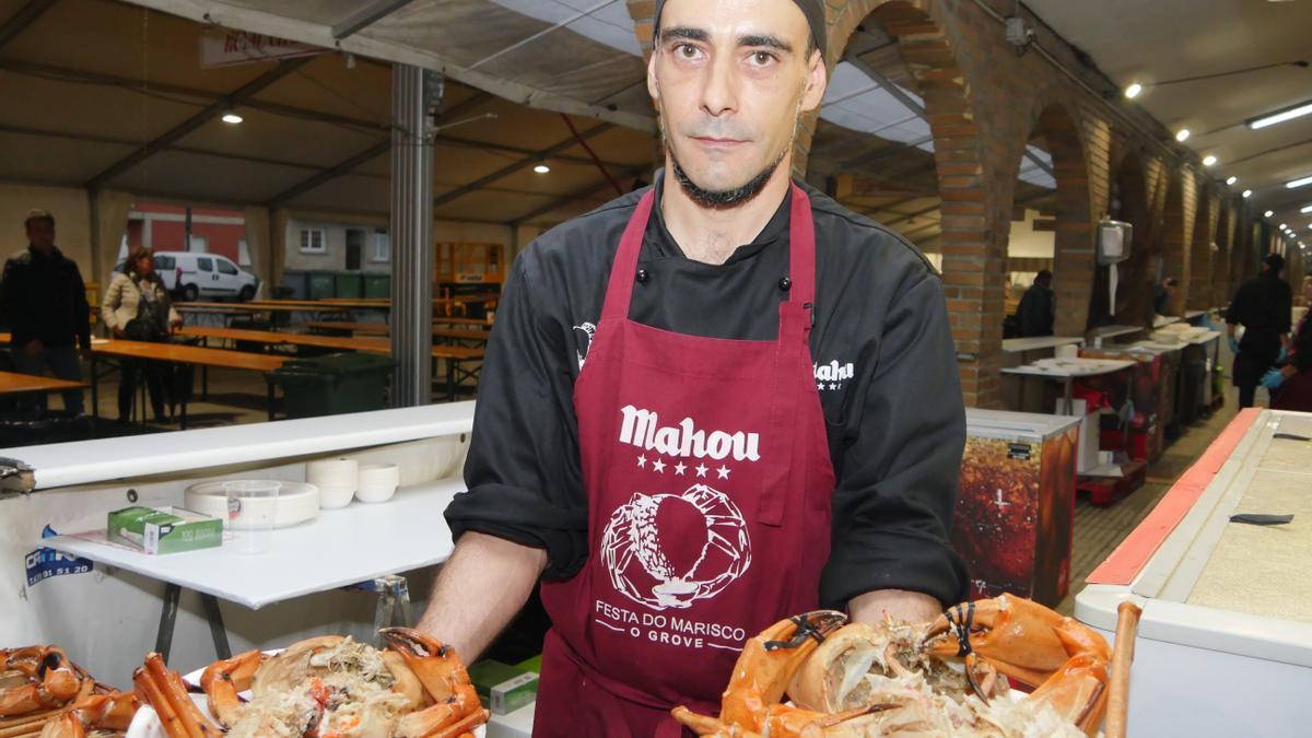 Los visitantes podrán degustar el marisco en el recinto ferial, acompañado con cuncas del mejor vino de las Rías Baixas.