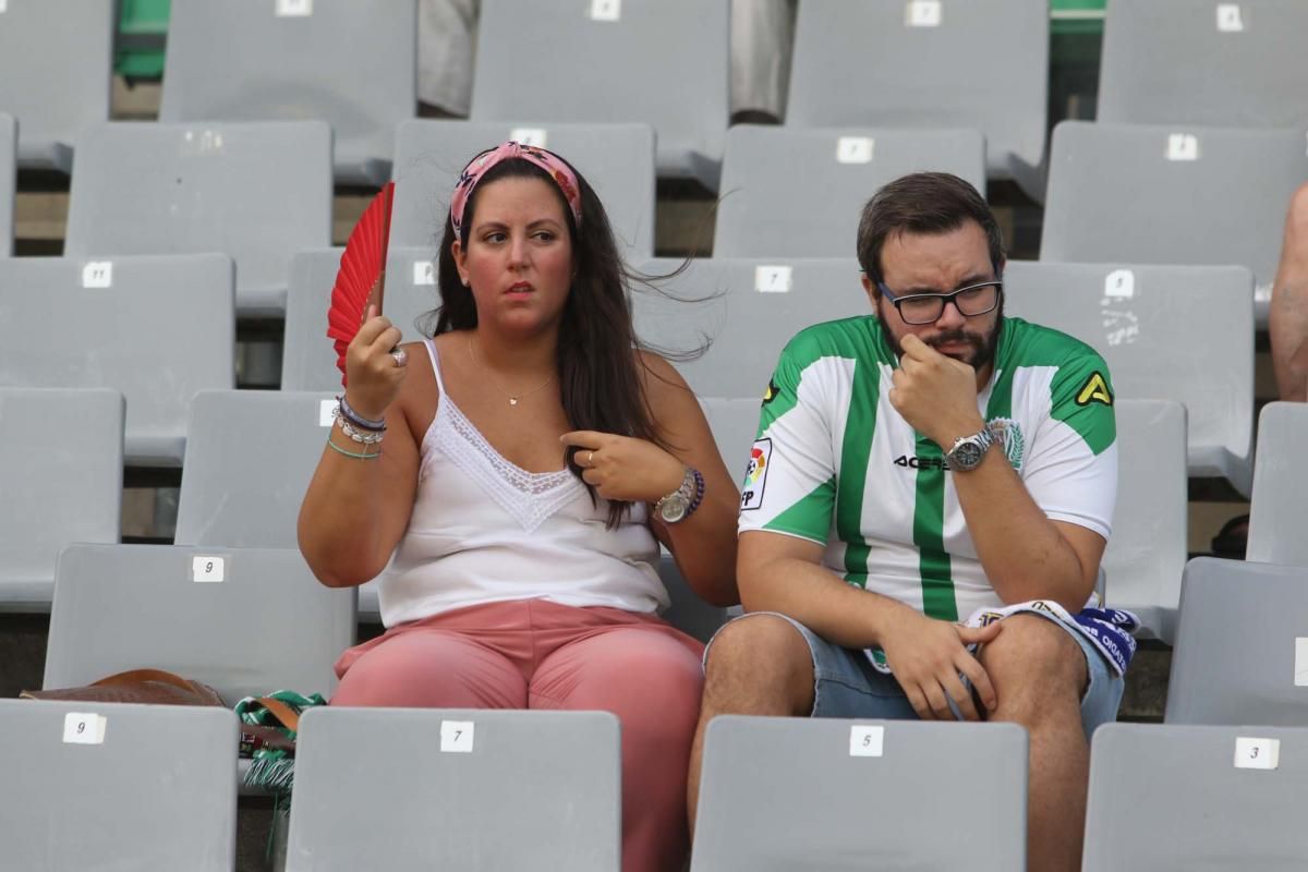 Los aficionados del Córdoba CF en el Arcángel