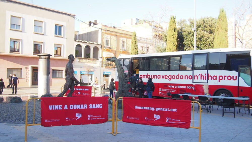 «Els Bombers t''acompanyen a donar sang» a Figueres