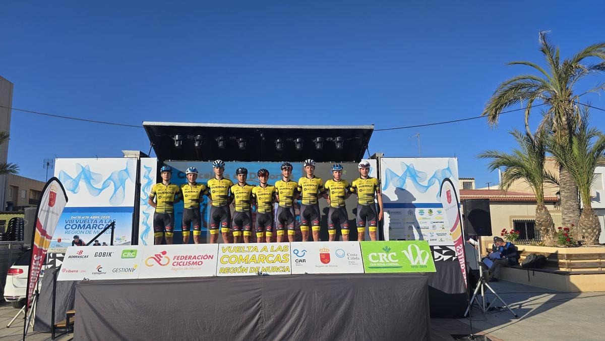 Ciclistas del CC Ontinyent en la Vuelta a las comarcas de Murcia.